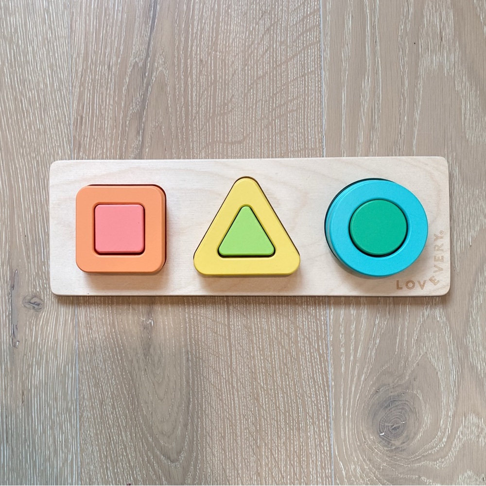 Lovevery | Geo Shapes Puzzle from The Realist Play Kit (Months 19, 20, 21)
